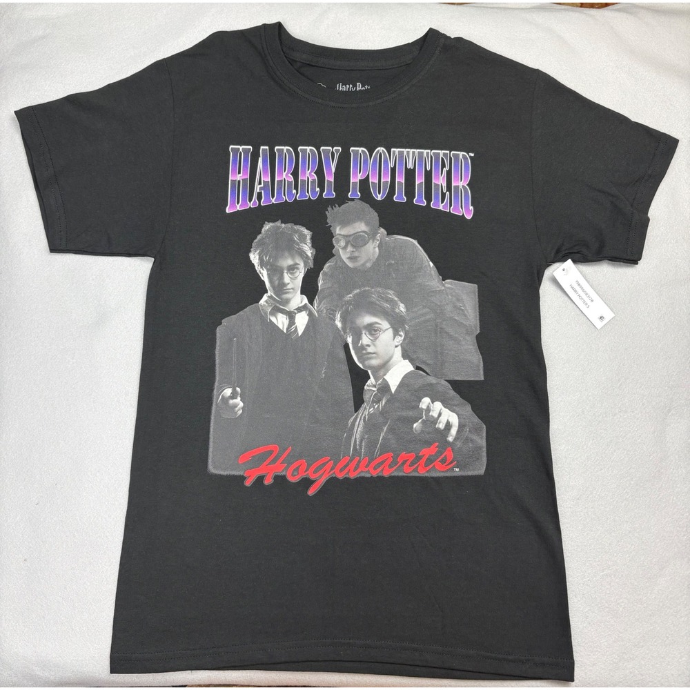 Harry Potter Hogwarts Graphic T-Shirt Black NWT Size Small